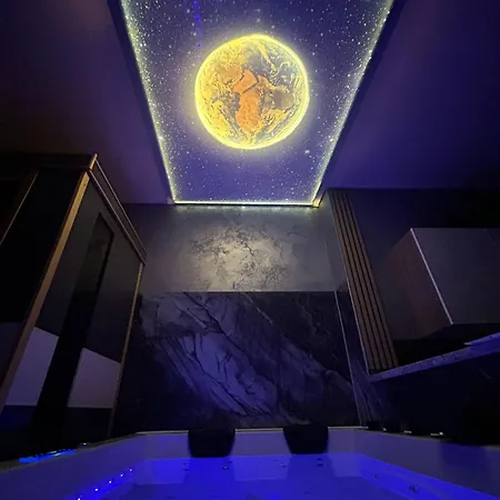 Wellness Mit Whirlpool & Sauna Эссен