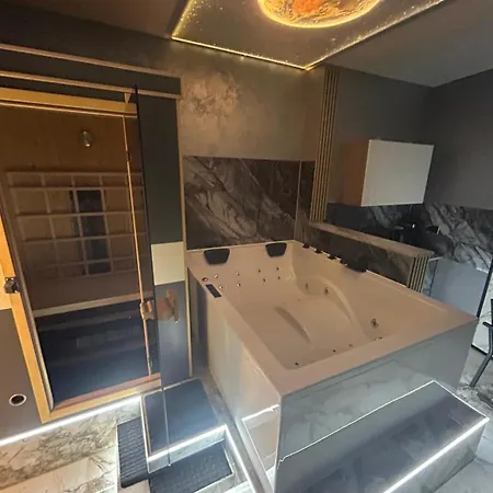 Wellness Mit Whirlpool & Sauna Апартаменты Эссен