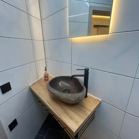 Wellness Mit Whirlpool & Sauna Эссен