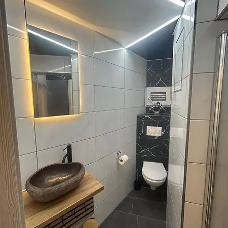 Wellness Mit Whirlpool & Sauna