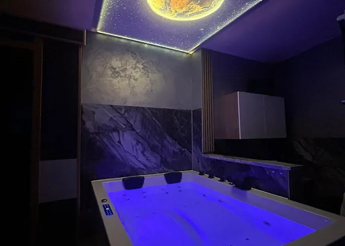 Wellness Mit Whirlpool & Sauna