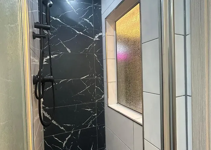 Wellness Mit Whirlpool & Sauna Essen